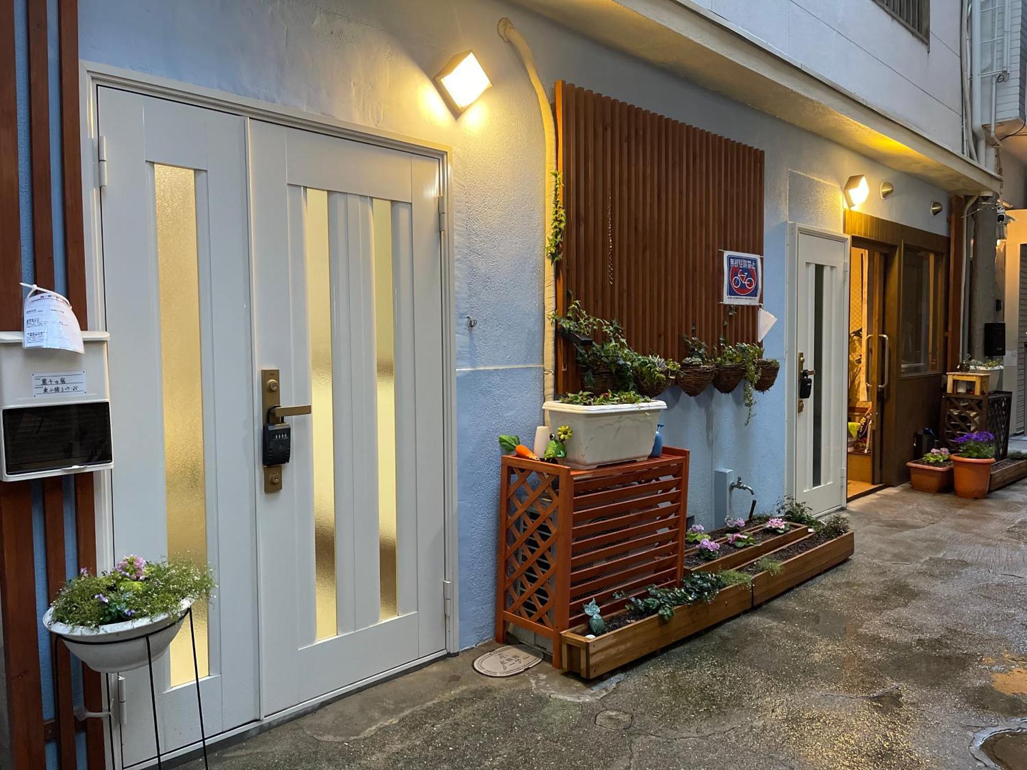 距离namba Shinsaibashi麗子民宿 Oszaka Kültér fotó